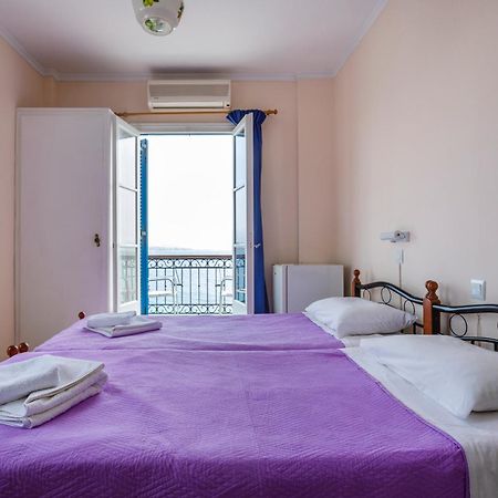 Stelios Hotel Spetses Town Extérieur photo