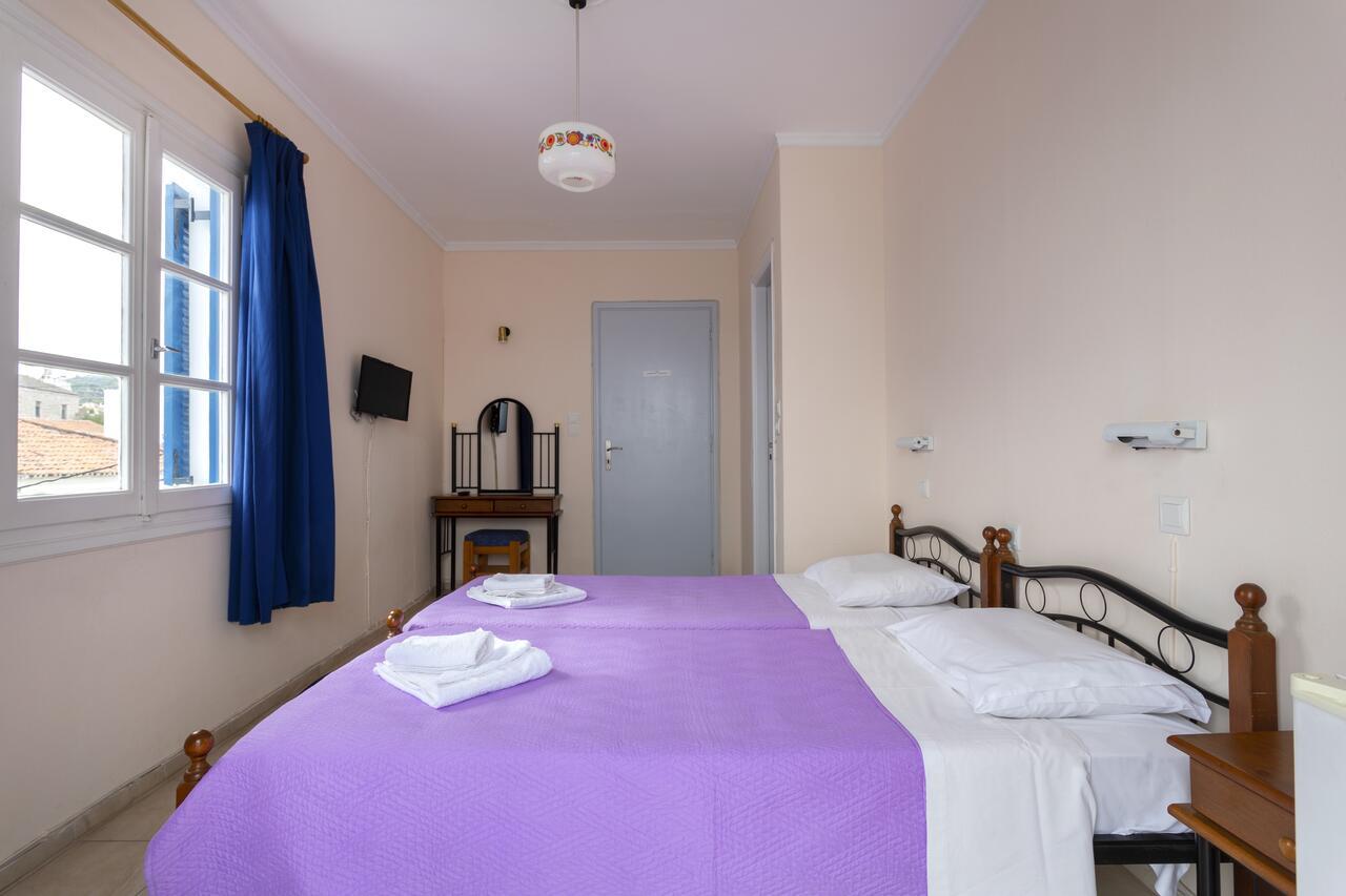 Stelios Hotel Spetses Town Extérieur photo