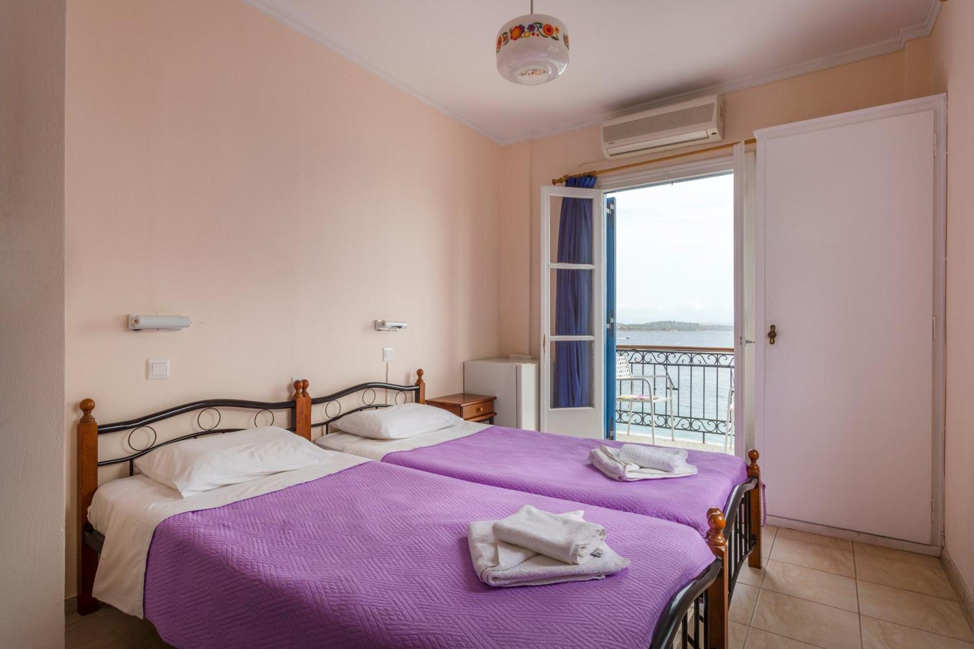 Stelios Hotel Spetses Town Extérieur photo